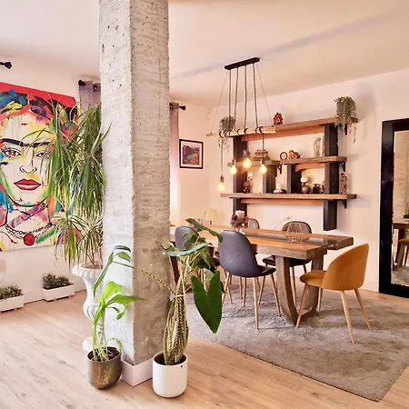 Sr Luxury Penthouse *